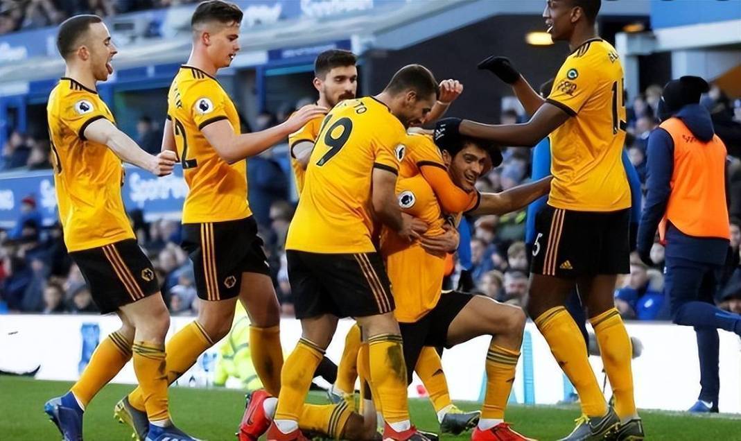 包含水晶宫逼平对手，球队雄心勃发的词条