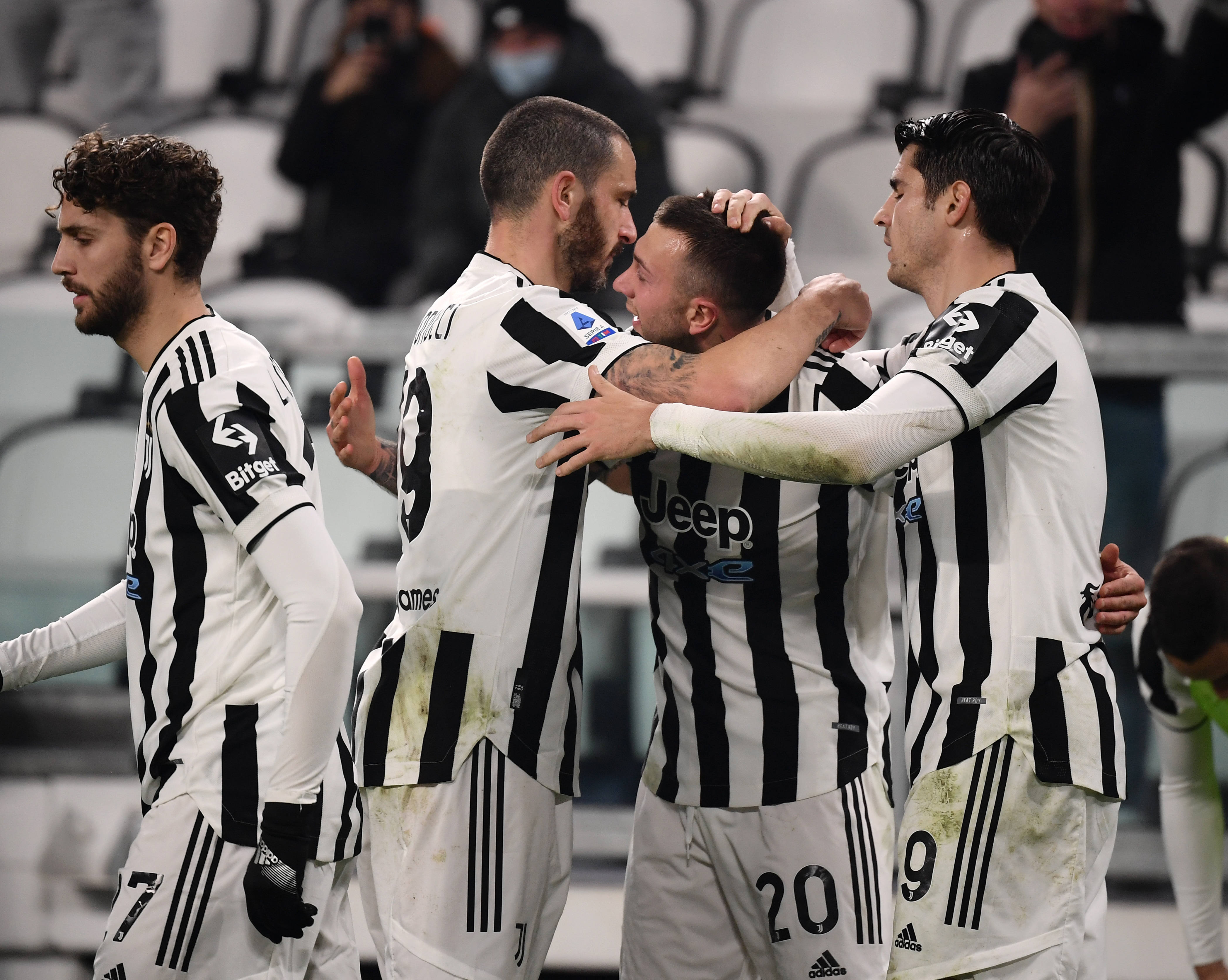 包含伯恩利主场不敌劲旅，遭遇两连败的词条