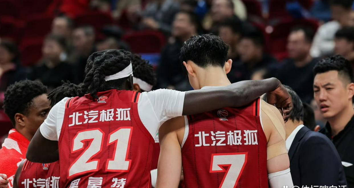 北京首钢迎战辽宁男篮，展开强力对决