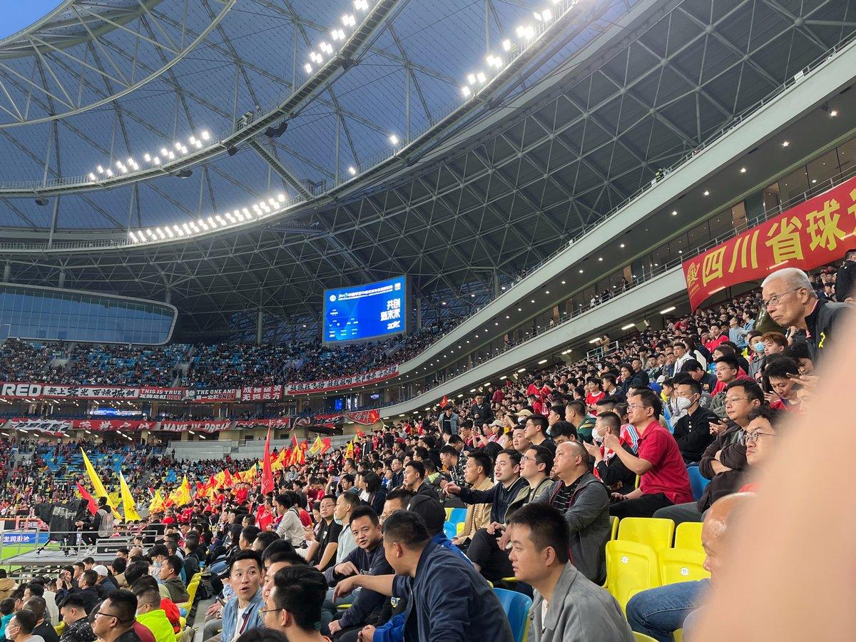 球迷与球队关系深度分析，互动互动频繁