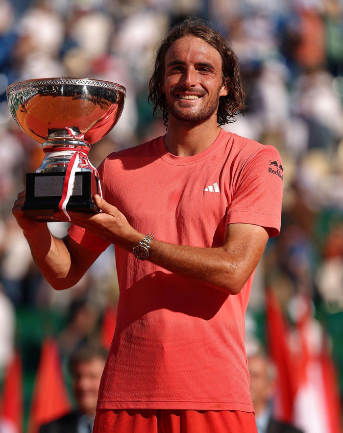 开云下载-包含戴维斯杯完胜美网，西西帕斯点燃赛场的词条