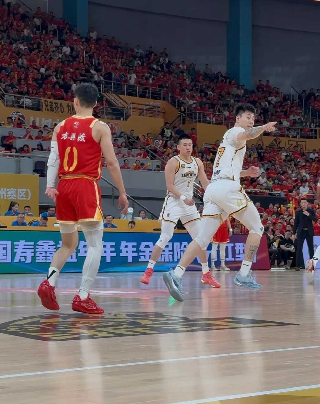 火箭轻取鹈鹕,张镇麟高光表现的简单介绍 火箭轻取鹈鹕,张镇麟高光表现的简单介绍