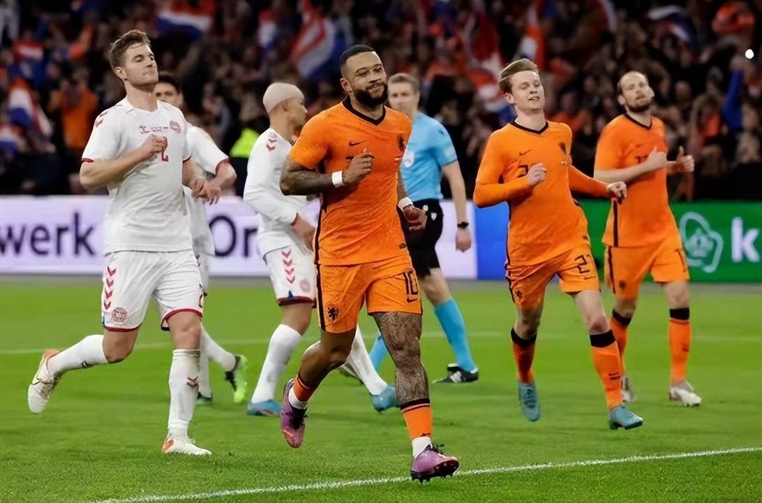 包含乌克兰鏖战那不勒斯，哈弗茨状态火热的词条