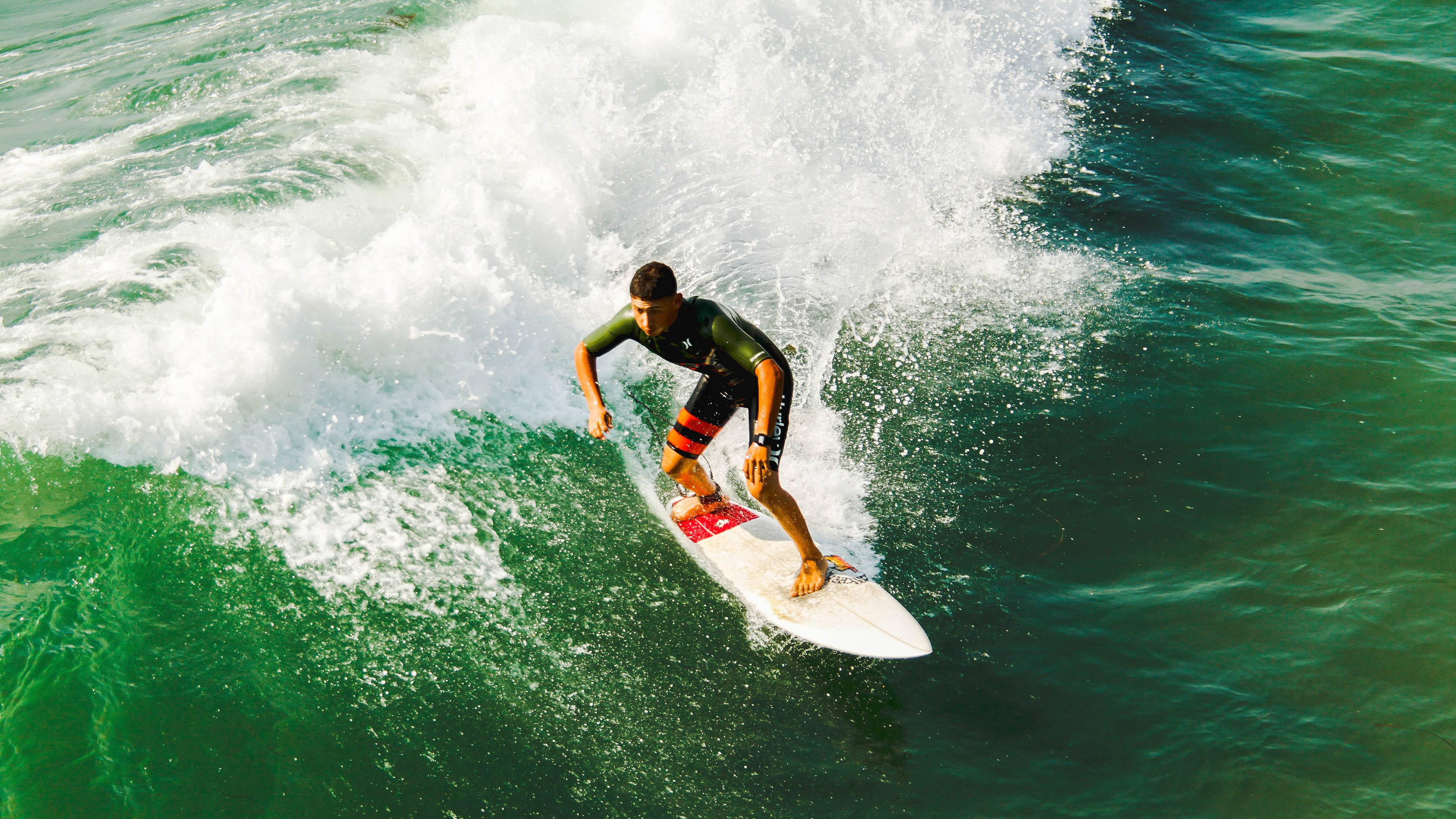 开云体育中国-完胜后的冷场与一个中国观众的违规点燃