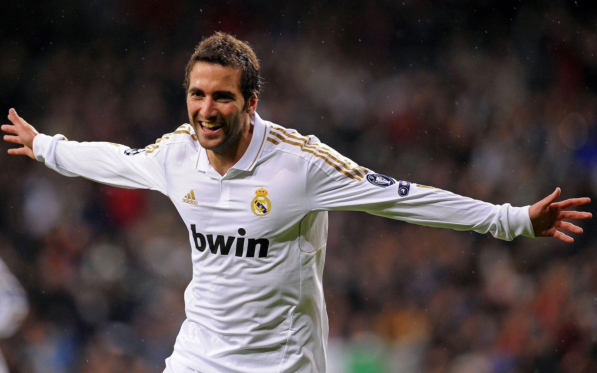 当太极虎遇上蓝黑军团,莫德里奇导演亚洲足球的尊严之战